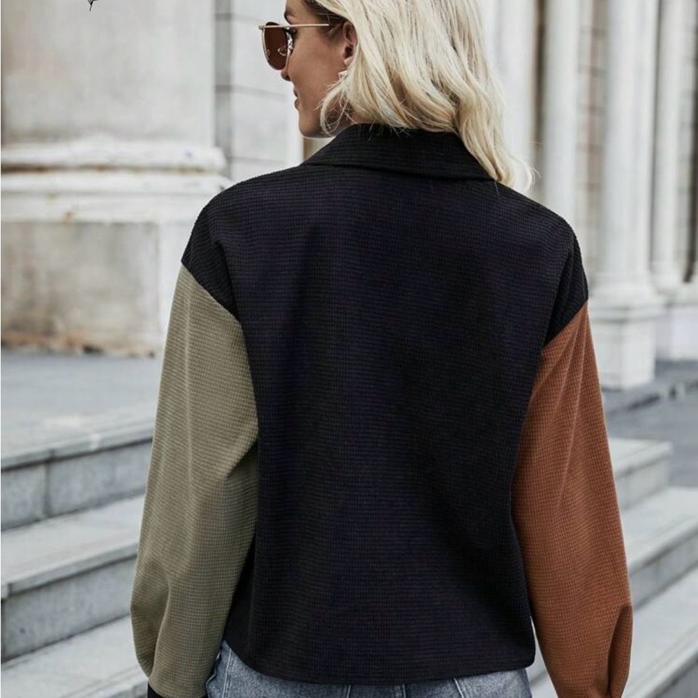Colorblock Button-Up Jacket - Picture 3 of 3